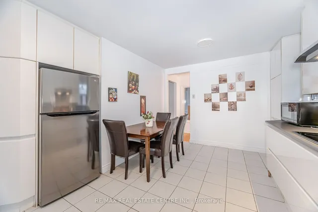 Additional image 16 of 4062 Dunmow Cres