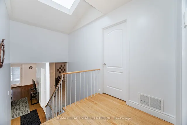Additional image 14 of 4062 Dunmow Cres