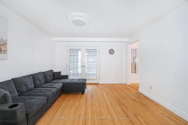Additional image 26 of 4062 Dunmow Cres