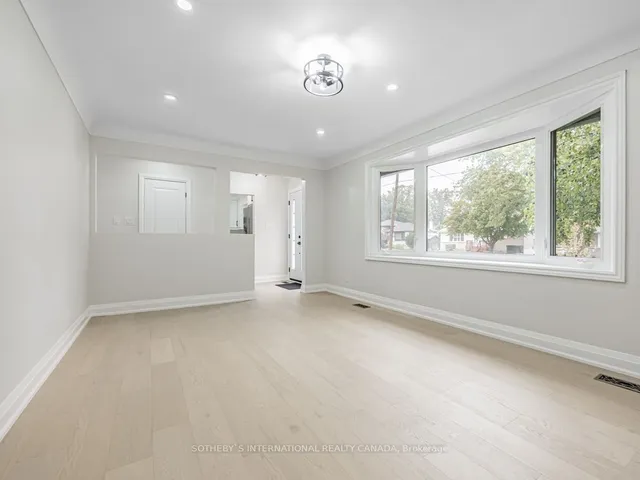 Additional property image - 222 Hammersmith Crt