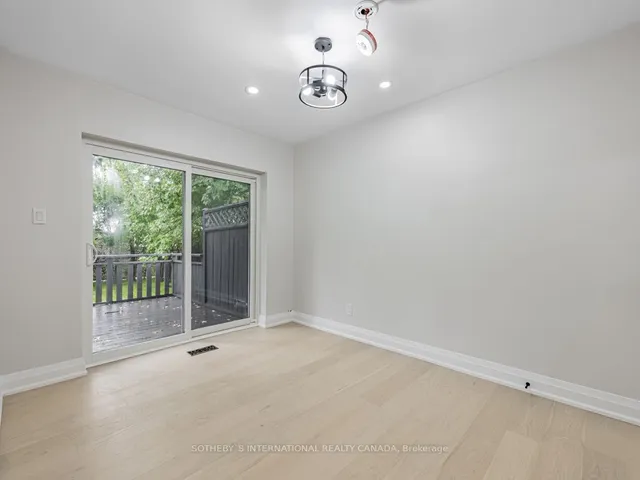 Additional property image - 222 Hammersmith Crt