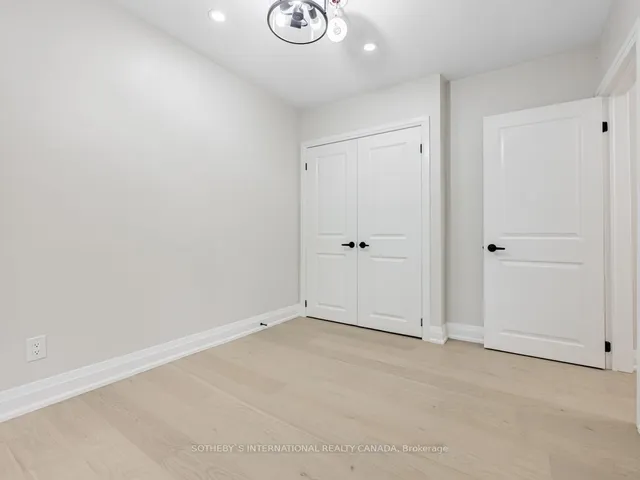 Additional property image - 222 Hammersmith Crt
