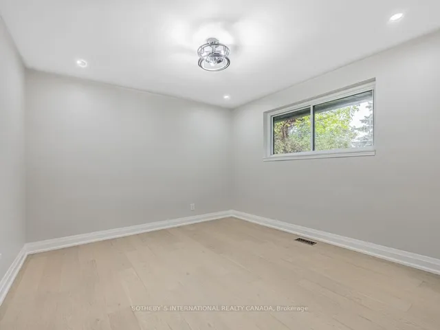 Additional property image - 222 Hammersmith Crt