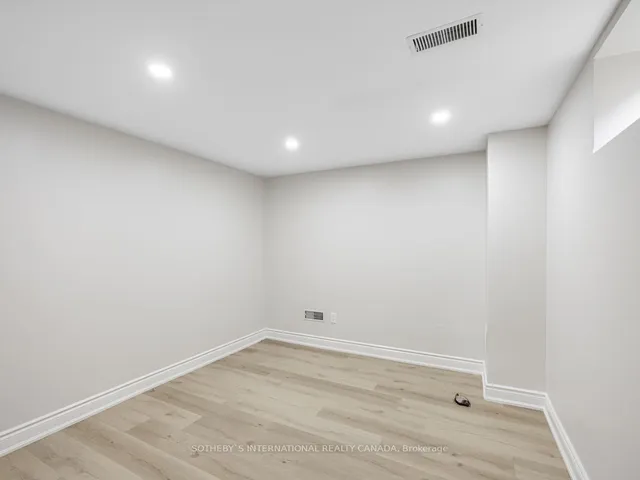 Additional property image - 222 Hammersmith Crt