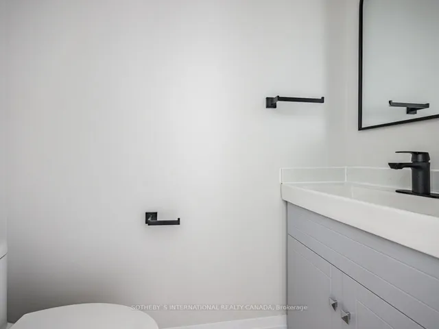 Additional property image - 222 Hammersmith Crt