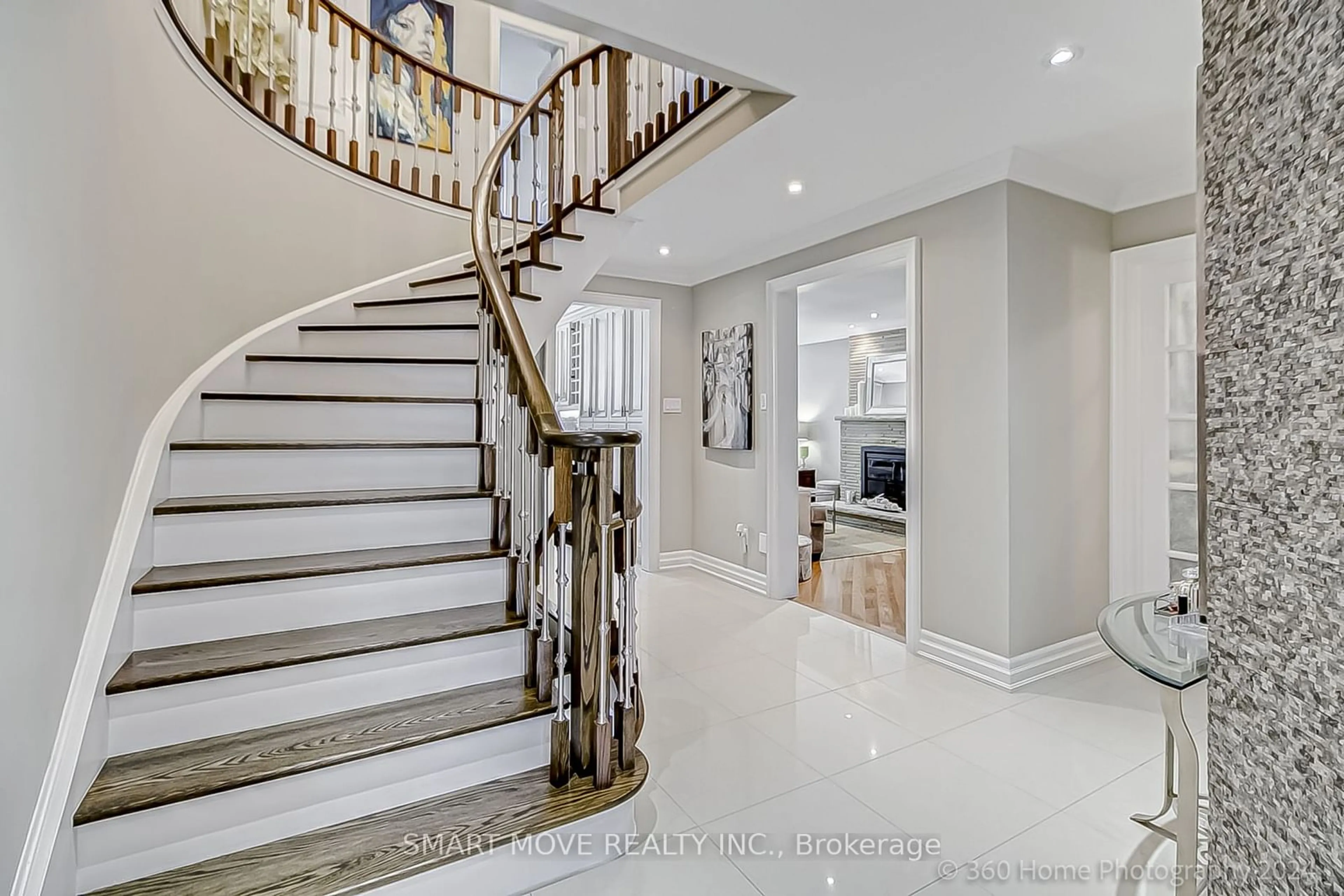 Stairs for 3044 Knob Hill Crt, Mississauga Ontario L4X 2X4