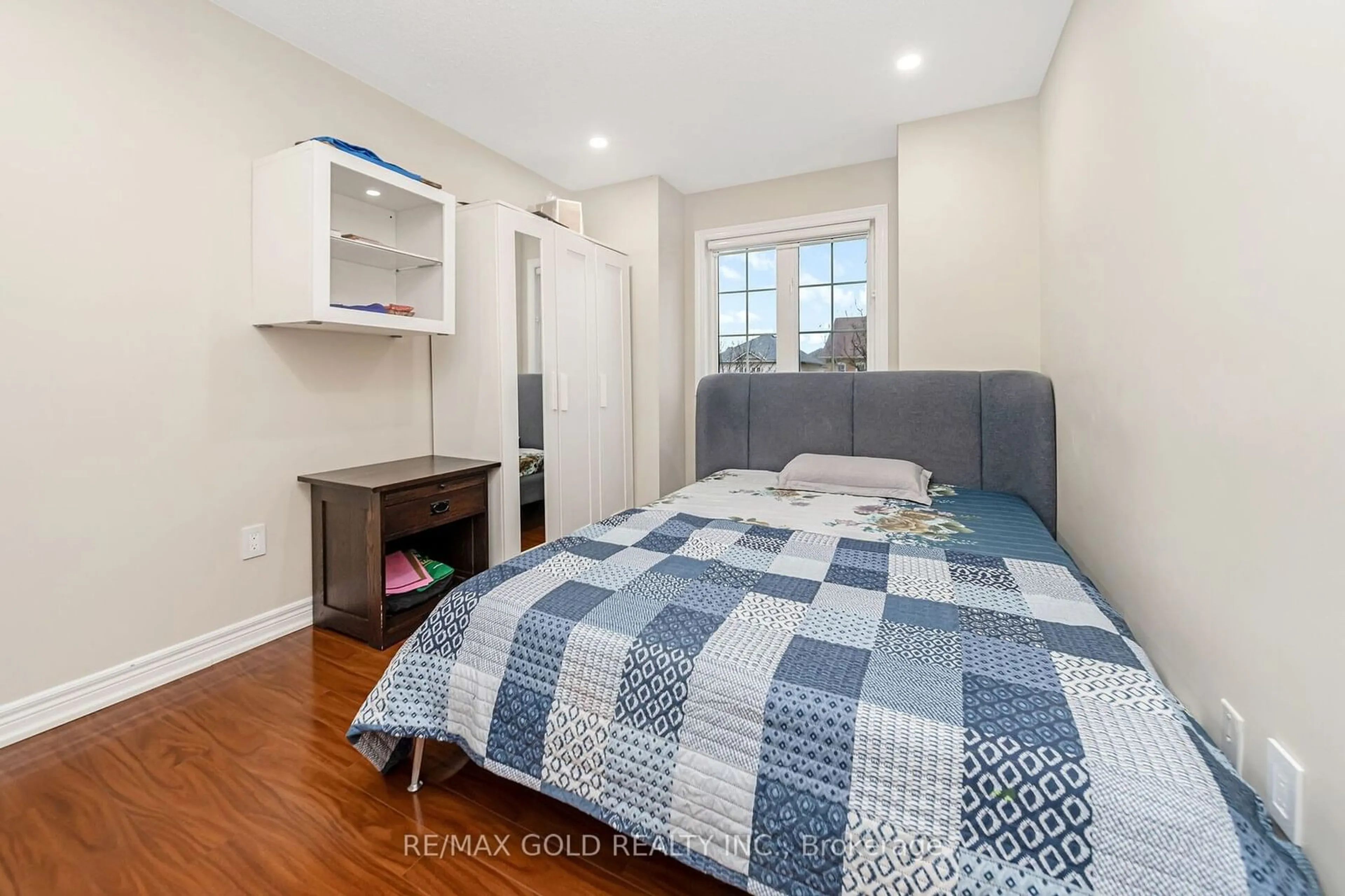 Bedroom with bed, unknown for 27 Ridgemore Cres, Brampton Ontario L7A 2L6