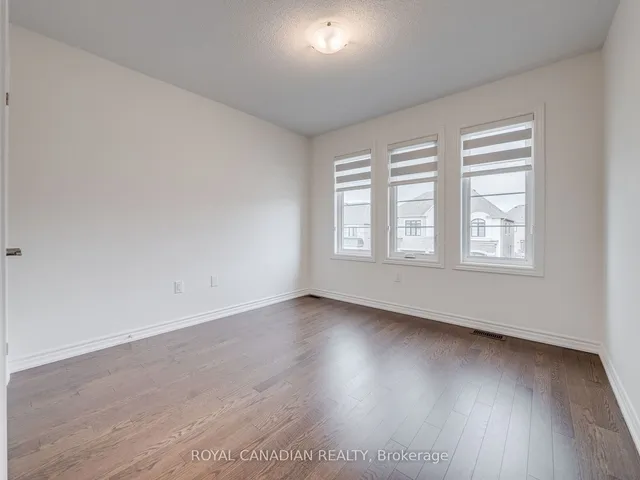 Additional property image - 476 Bergamot Ave