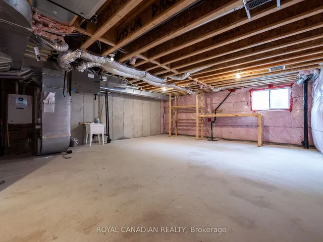 Additional property image - 476 Bergamot Ave
