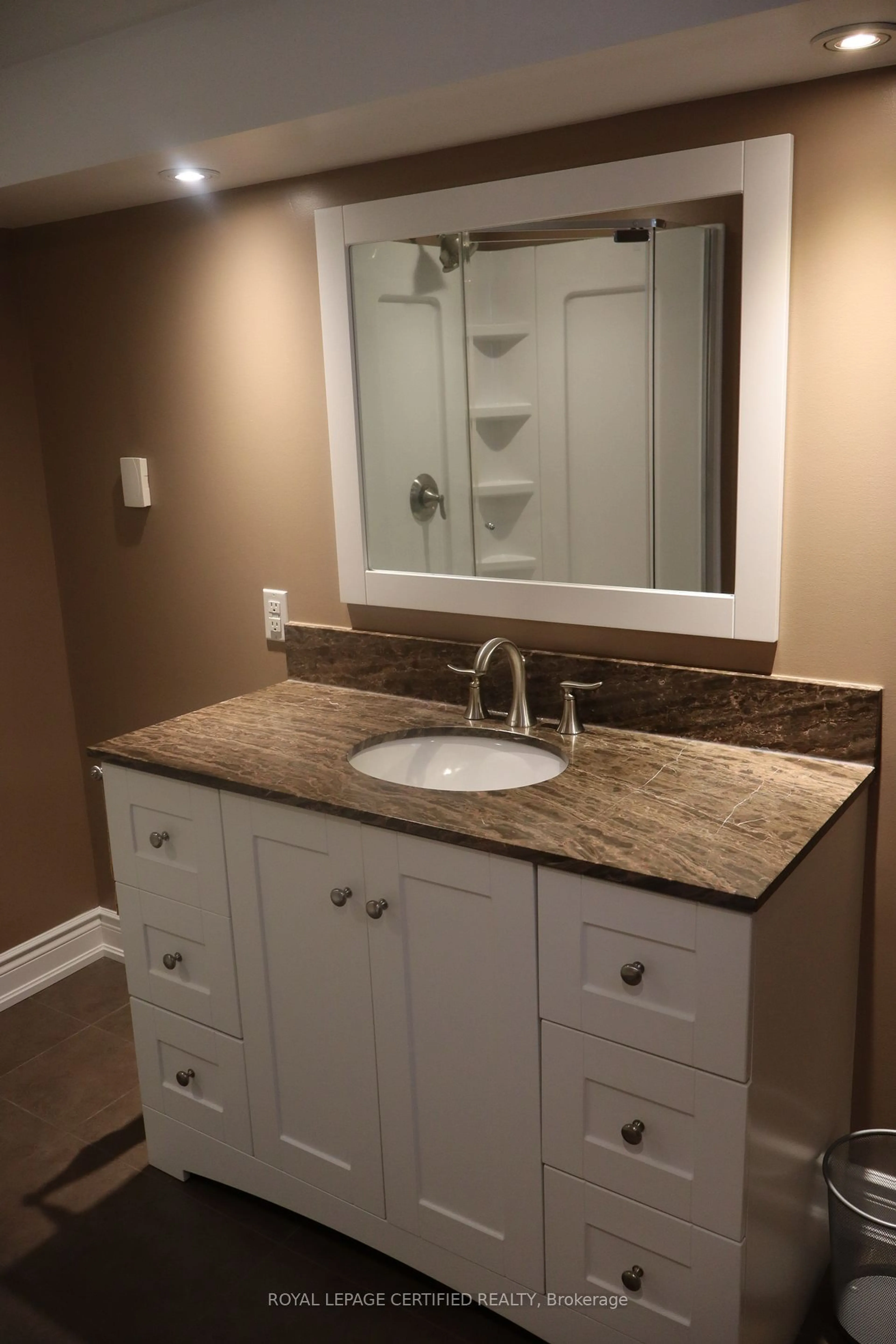 Contemporary bathroom, ceramic/tile floor for 35 Ladore Dr, Brampton Ontario L6Y 1V4