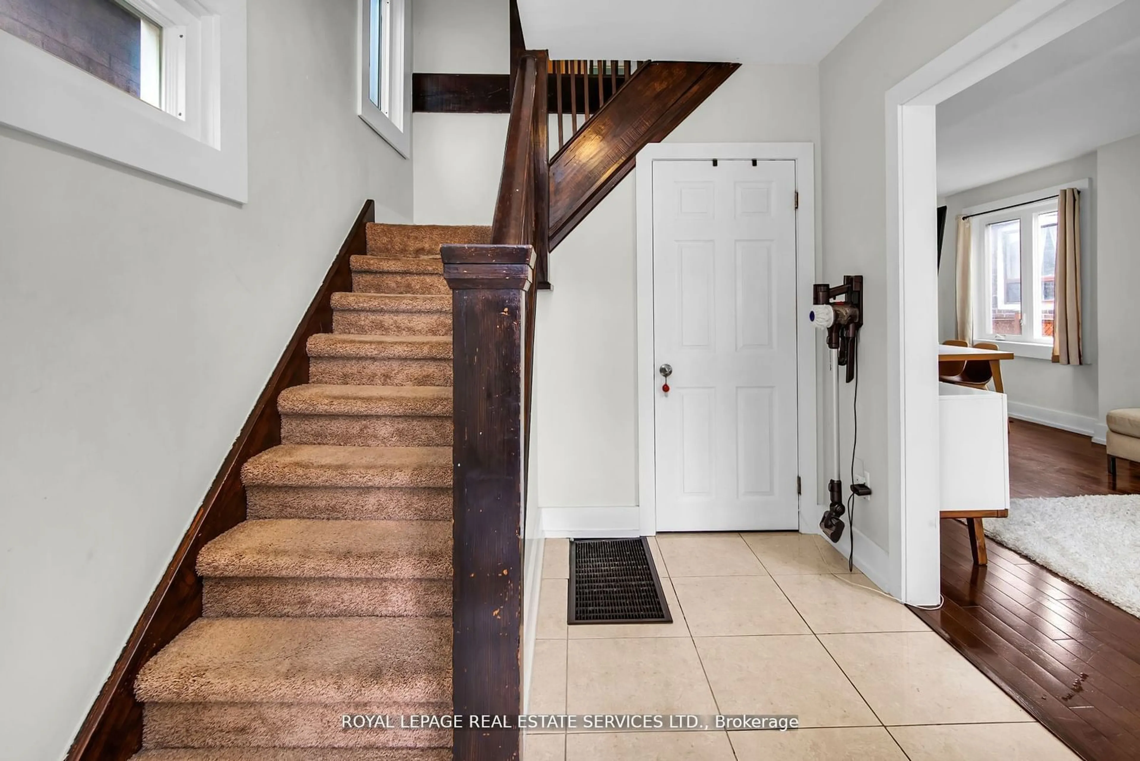 Indoor entryway for 52 Bicknell Ave, Toronto Ontario M6M 4G5