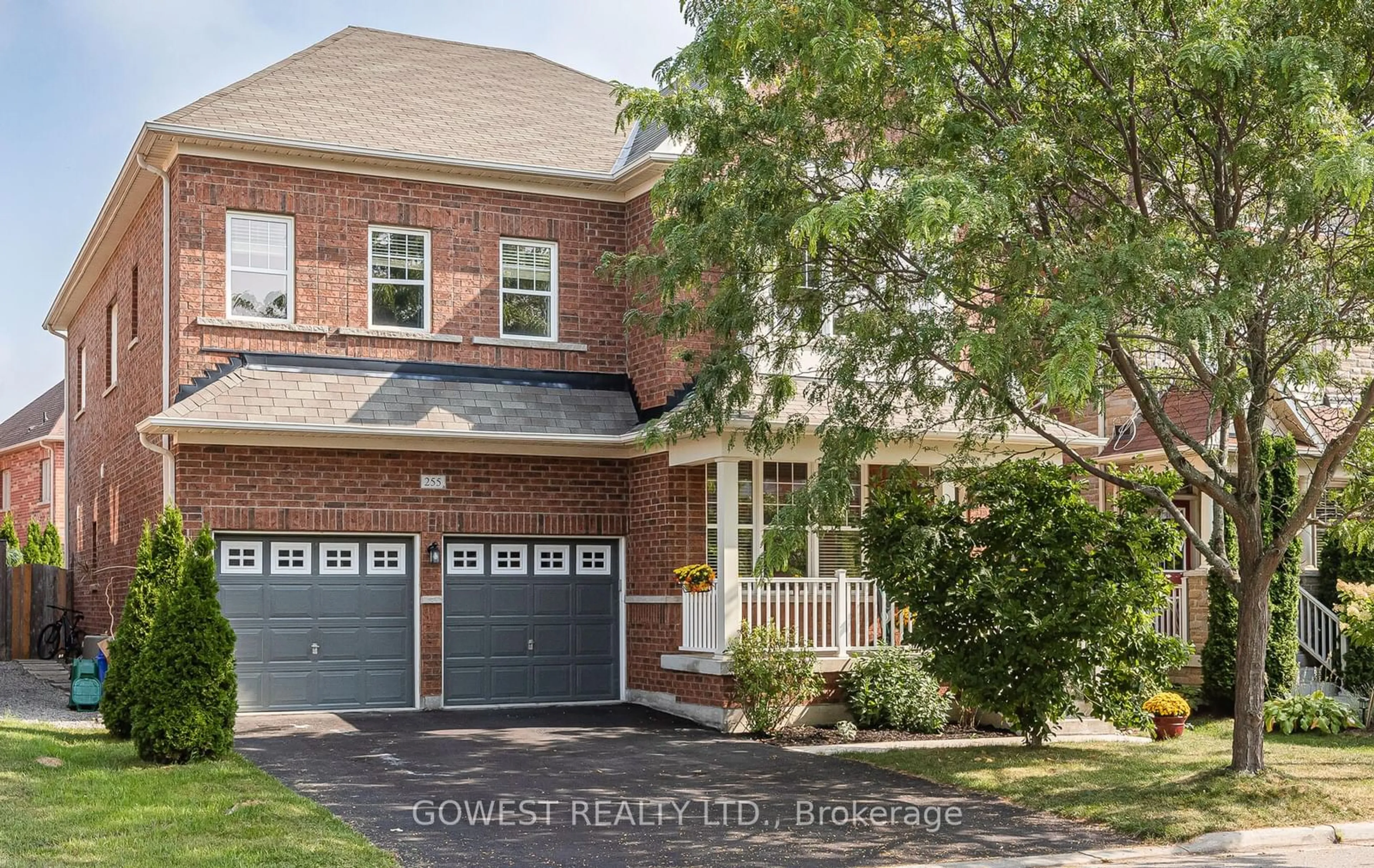 Home with brick exterior material, street for 255 Quinlan Crt, Milton Ontario L9T 7A2