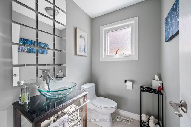 Additional property image - 18 Esposito Crt
