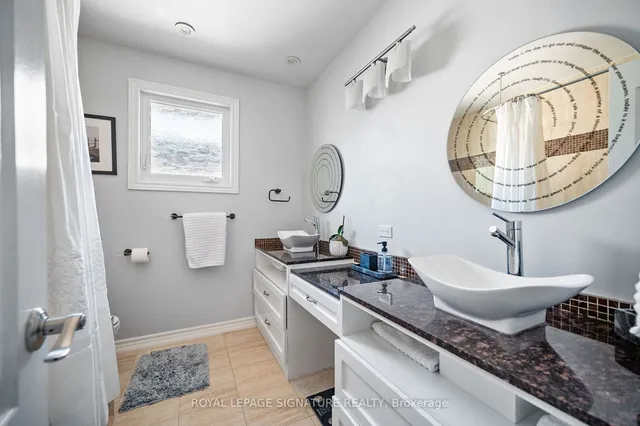 Additional property image - 18 Esposito Crt