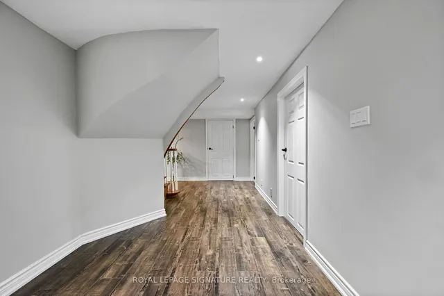 Additional property image - 18 Esposito Crt