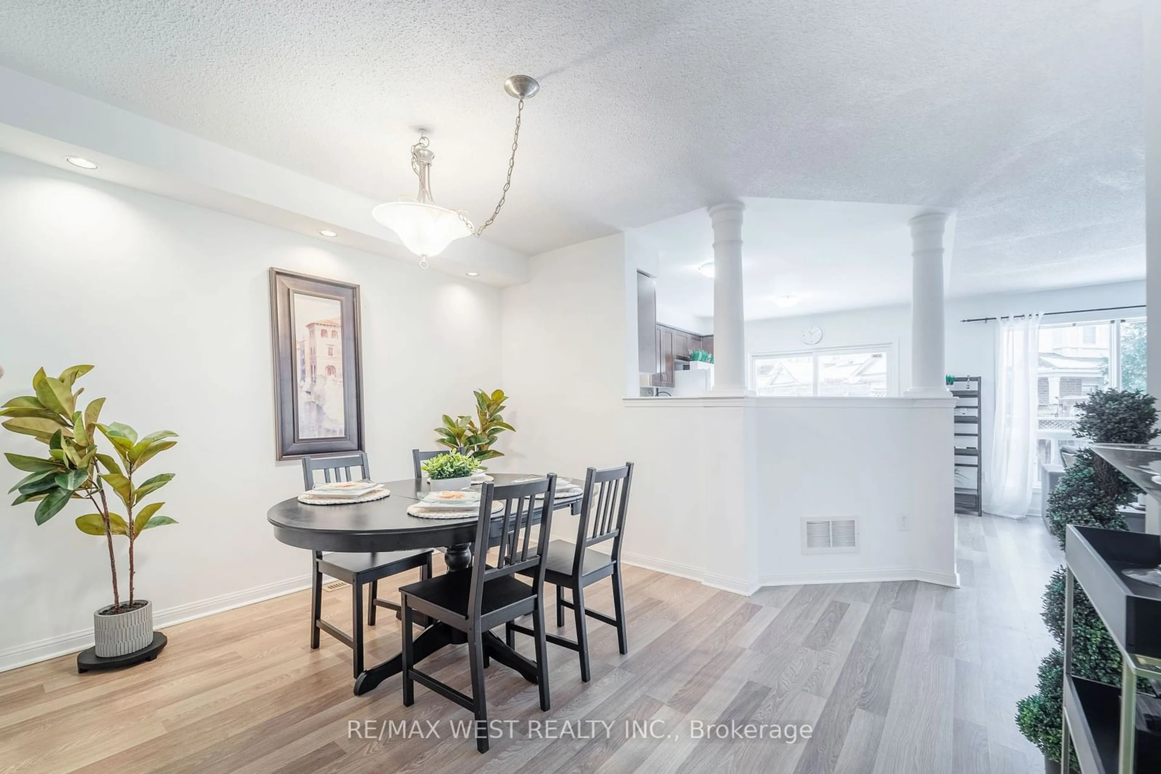 Dining room, unknown for 848 Stark Circ, Milton Ontario L9T 6Y7