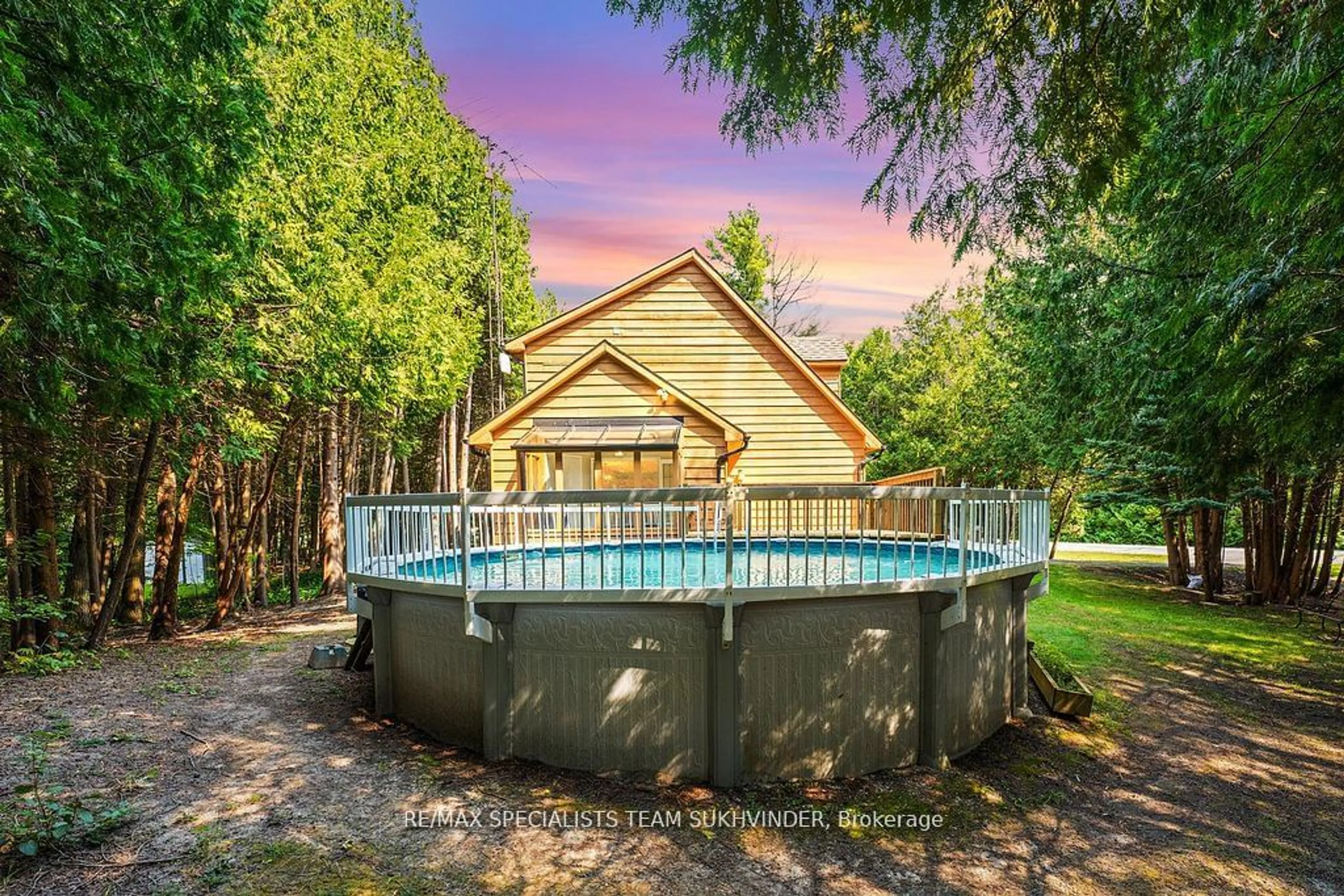 Pool for 4 Sunshine Mountain Dr, Caledon Ontario L7C 0A1