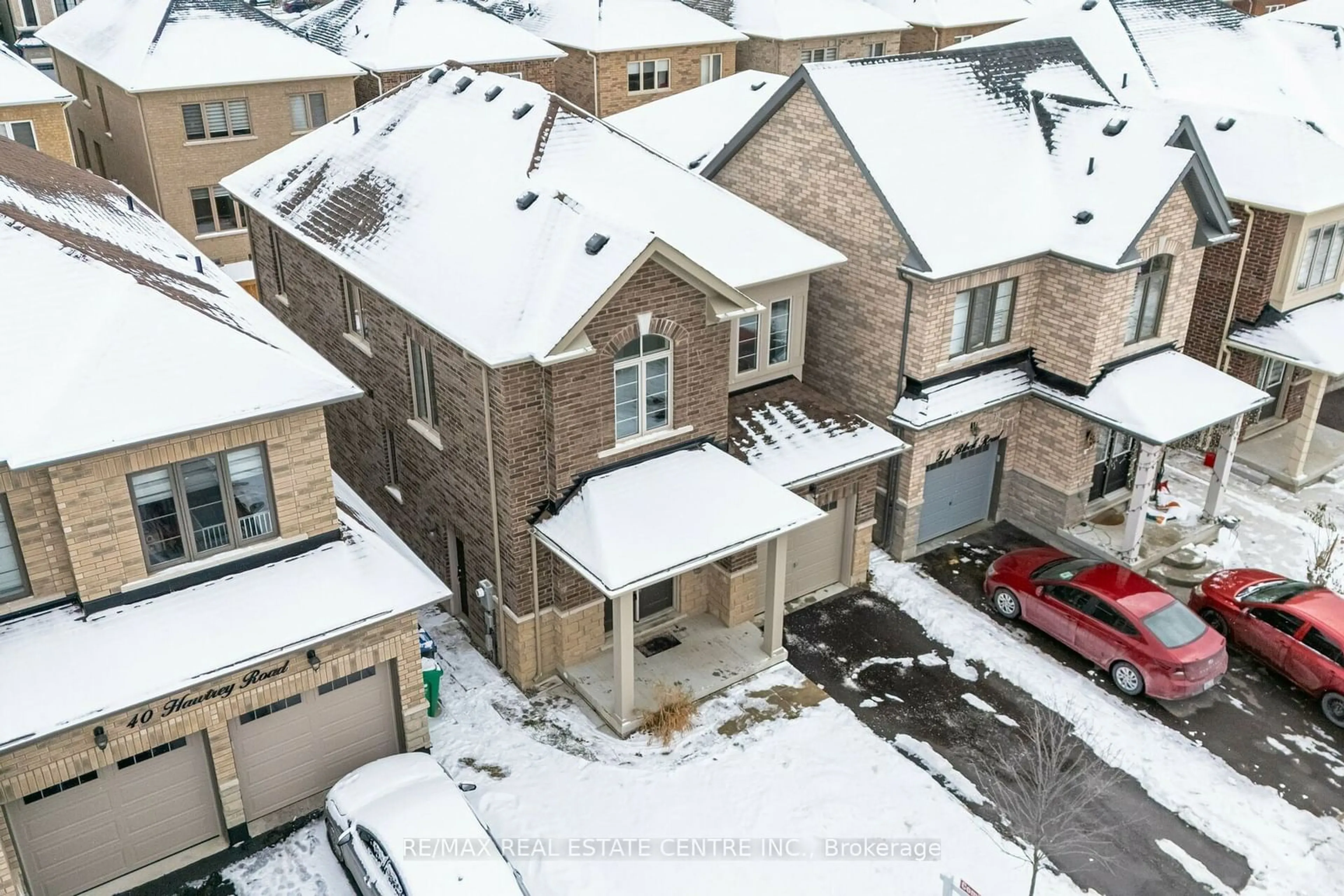 A pic from outside/outdoor area/front of a property/back of a property/a pic from drone, street for 53 Block Rd, Brampton Ontario L7A 0G7