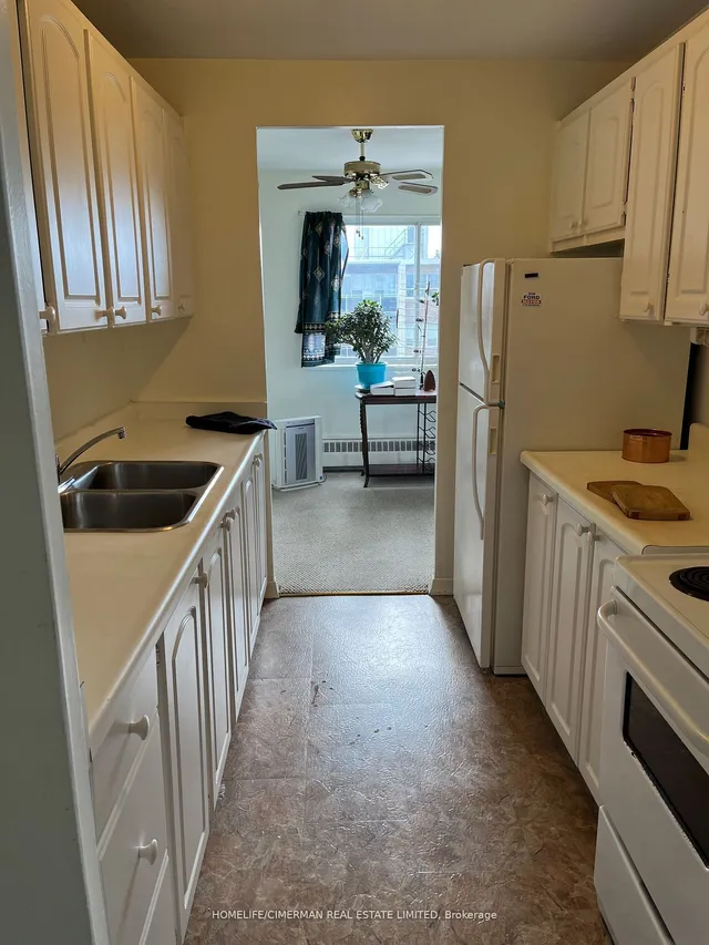 Additional property image - 785 Brown's Line Unit 502