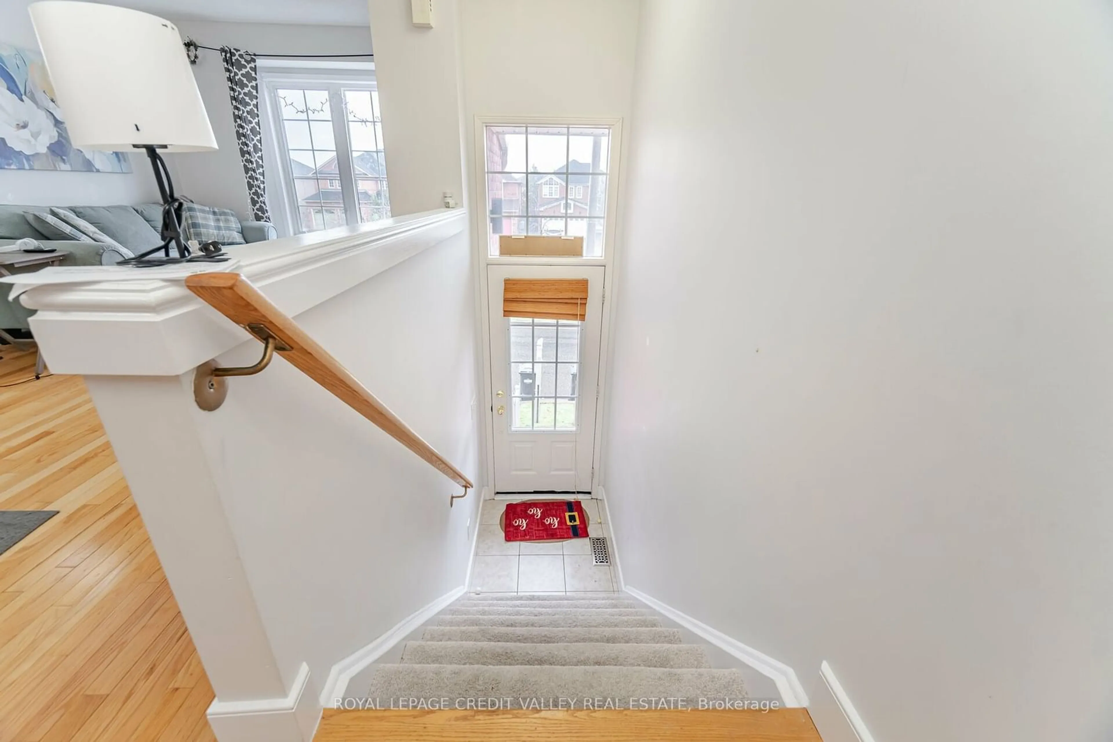 Stairs for 7127 Fairmeadow Cres, Mississauga Ontario L5N 8R6