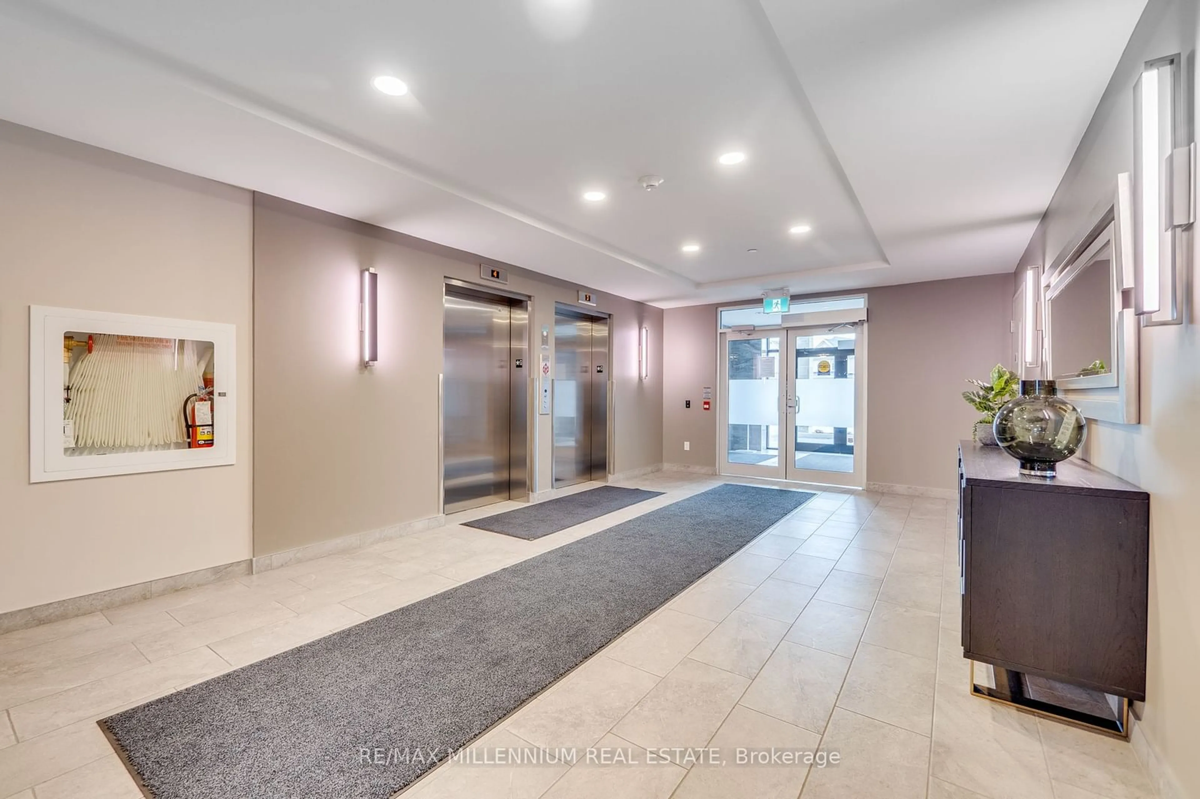 Indoor foyer for 830 Megson Terr #520, Milton Ontario L9T 7H3