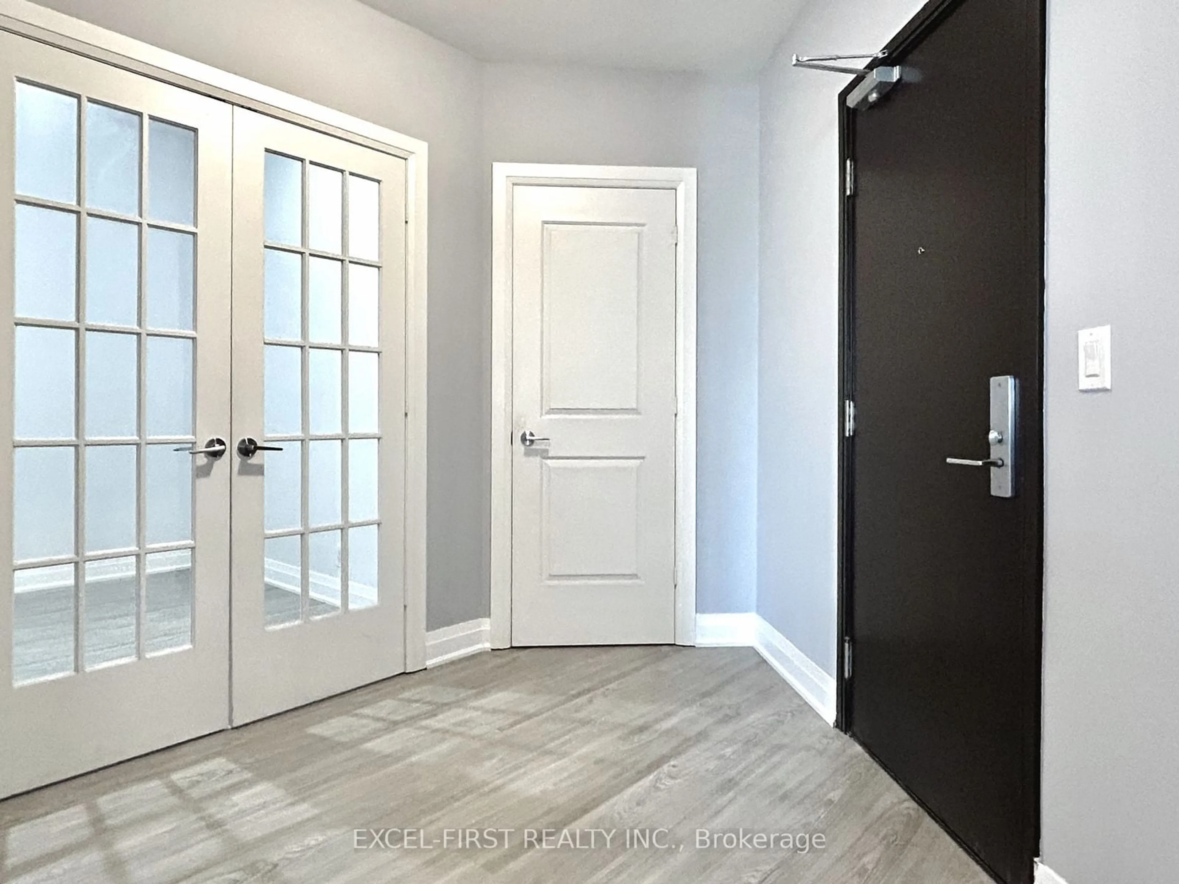 Indoor entryway for 70 Absolute Ave #Ph 3103, Mississauga Ontario L4Z 0A4