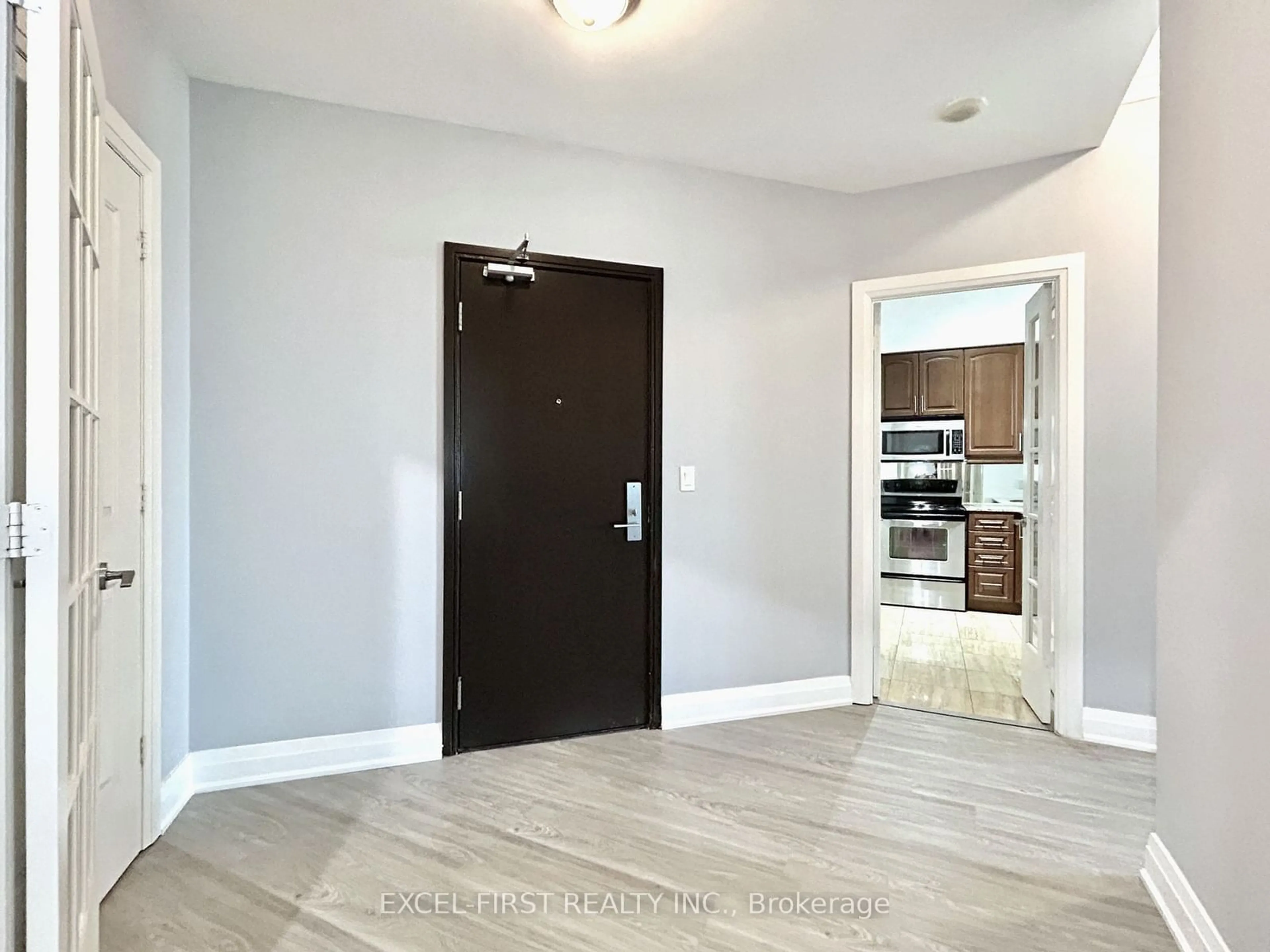 Indoor entryway for 70 Absolute Ave #Ph 3103, Mississauga Ontario L4Z 0A4