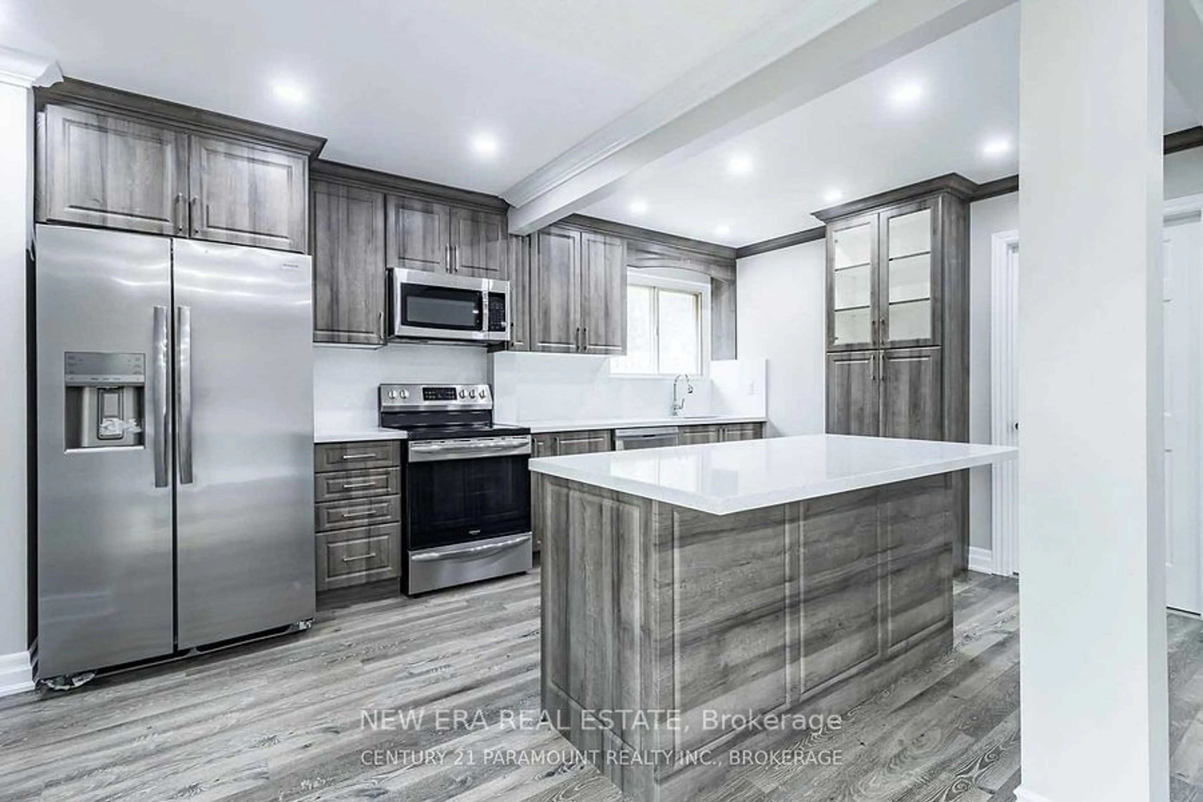 Contemporary kitchen, unknown for 173 Earnscliffe Circ, Brampton Ontario L6T 2B6