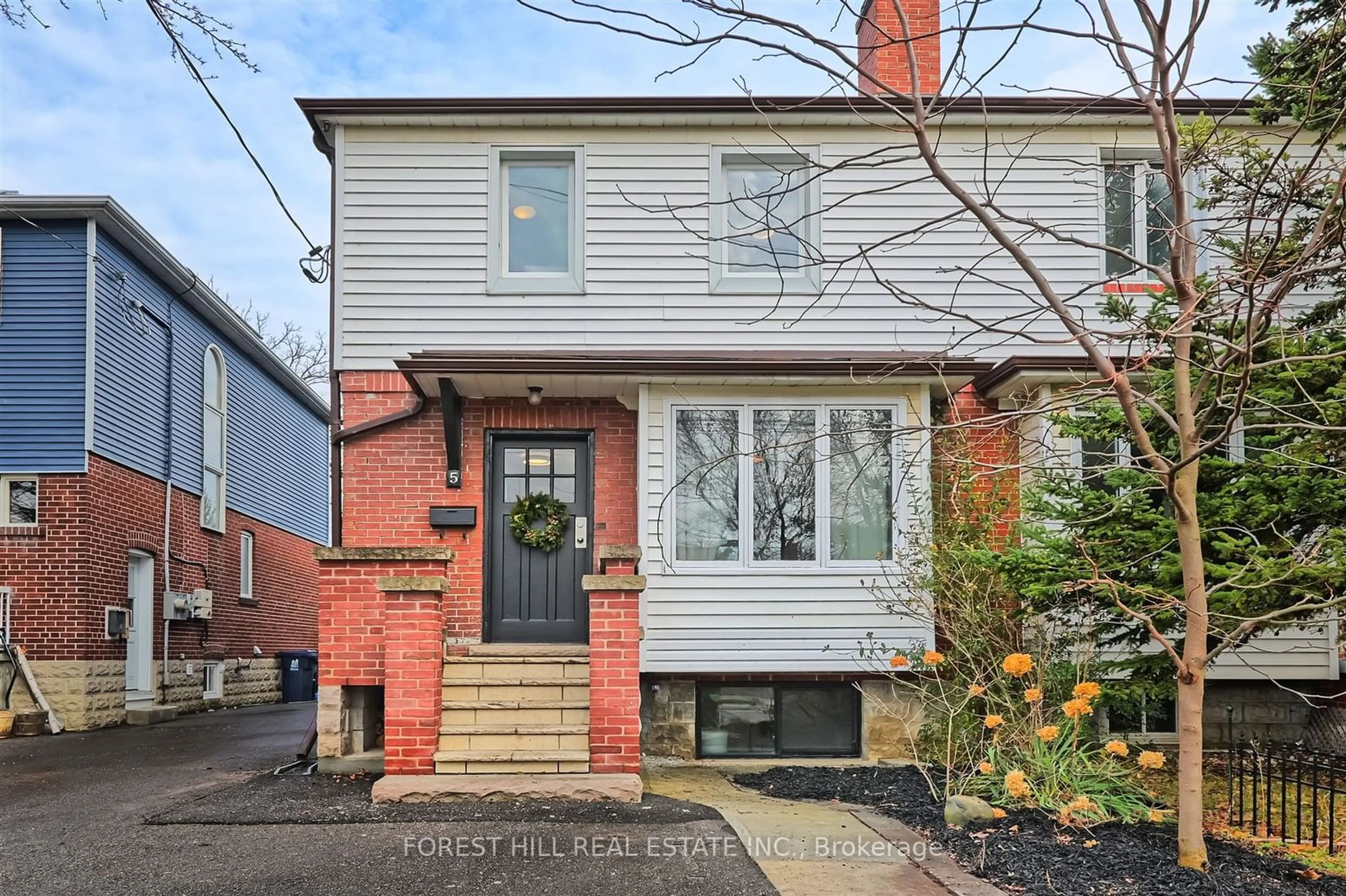 Home with brick exterior material, street for 5 Sixth St, Toronto Ontario M8V 2Z8