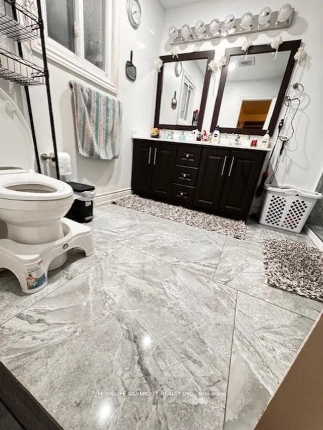 Additional property image - 32 Oaklea Blvd