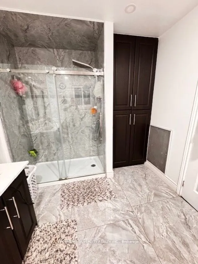 Additional property image - 32 Oaklea Blvd
