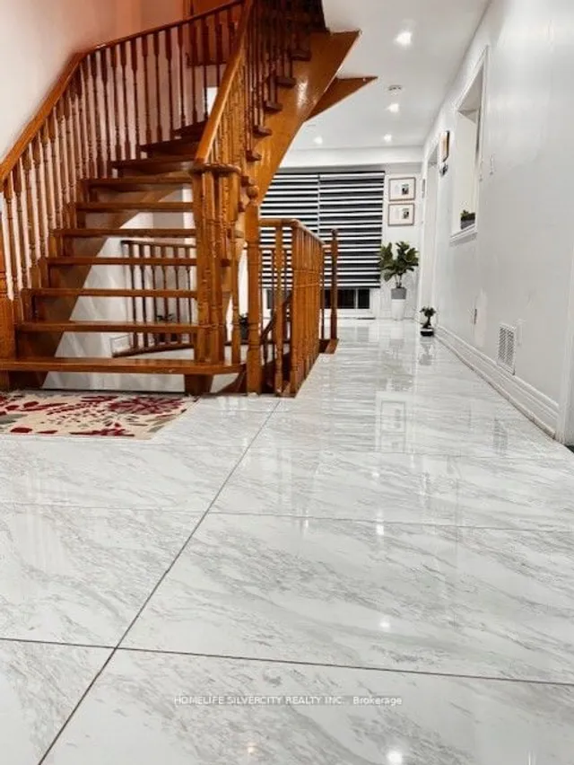 Additional property image - 32 Oaklea Blvd