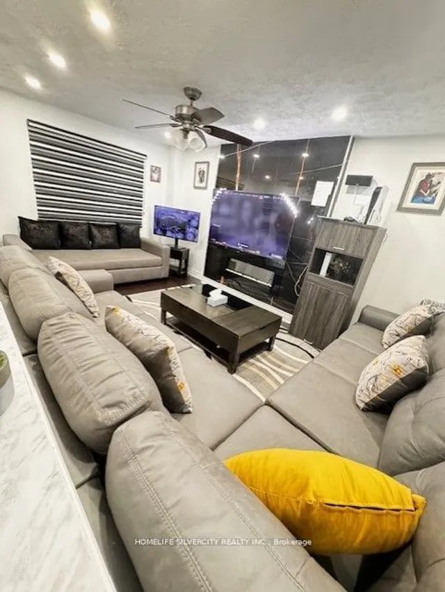 Additional property image - 32 Oaklea Blvd