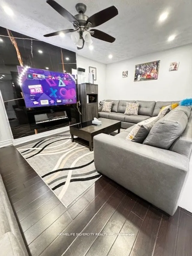 Additional property image - 32 Oaklea Blvd