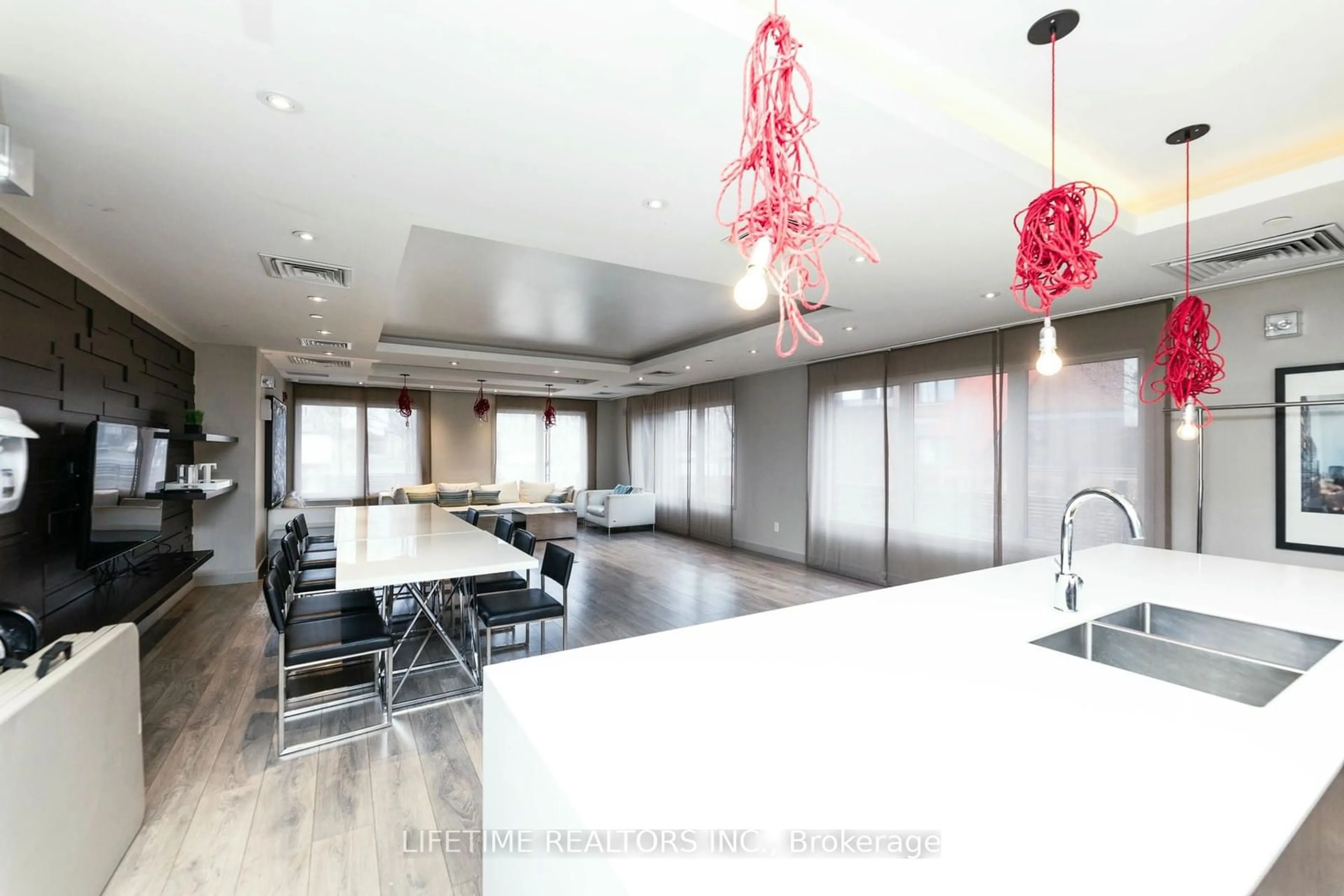 Open concept kitchen, unknown for 5025 Harvard Rd #211, Mississauga Ontario L5M 0W6