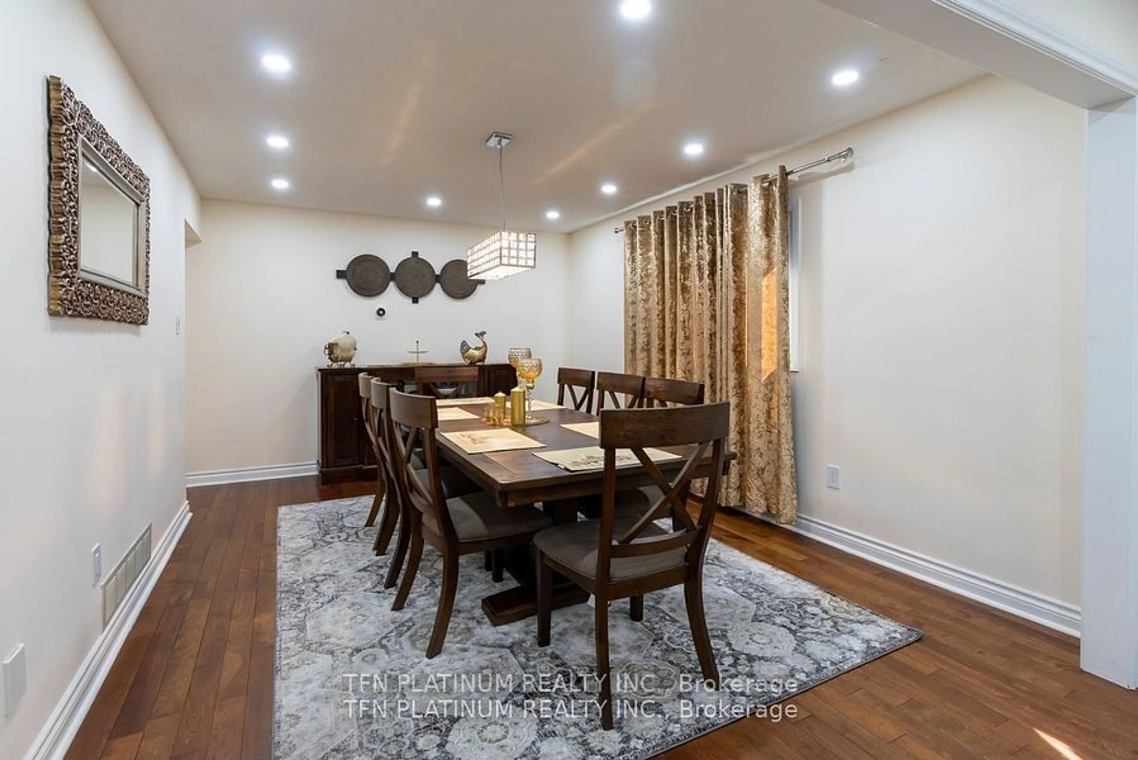 Dining room, wood/laminate floor for 8 Tremont Crt, Brampton Ontario L6Z 4C8