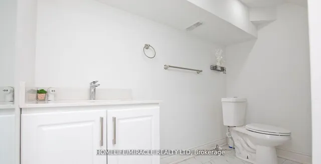 Additional property image - 8 Hillbank Tr