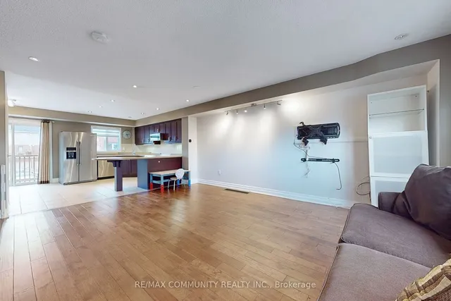 Additional property image - 3030 Lakeshore Blvd Unit 8
