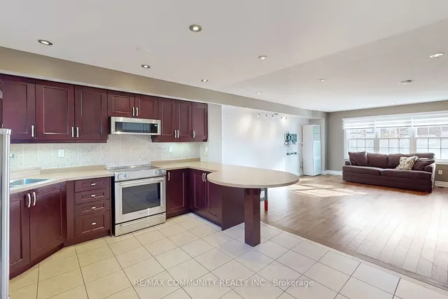 Additional property image - 3030 Lakeshore Blvd Unit 8