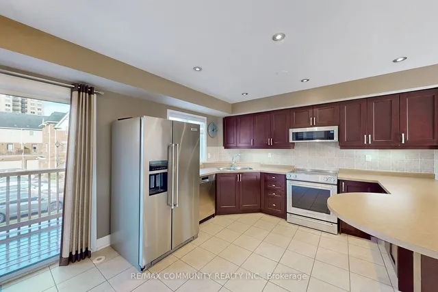 Additional property image - 3030 Lakeshore Blvd Unit 8