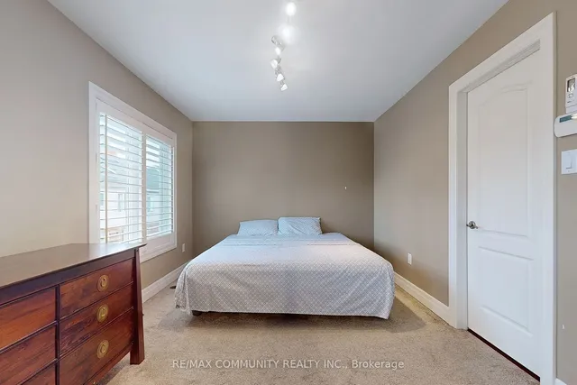 Additional property image - 3030 Lakeshore Blvd Unit 8