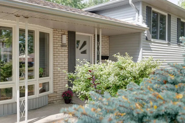 Additional property image - 2435 Cyprus Ave