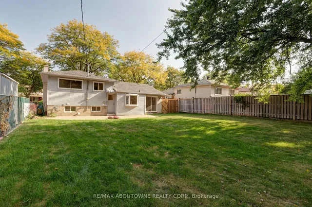 Additional property image - 2435 Cyprus Ave