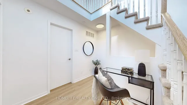 Additional property image - 18 Laidlaw St Unit 1019
