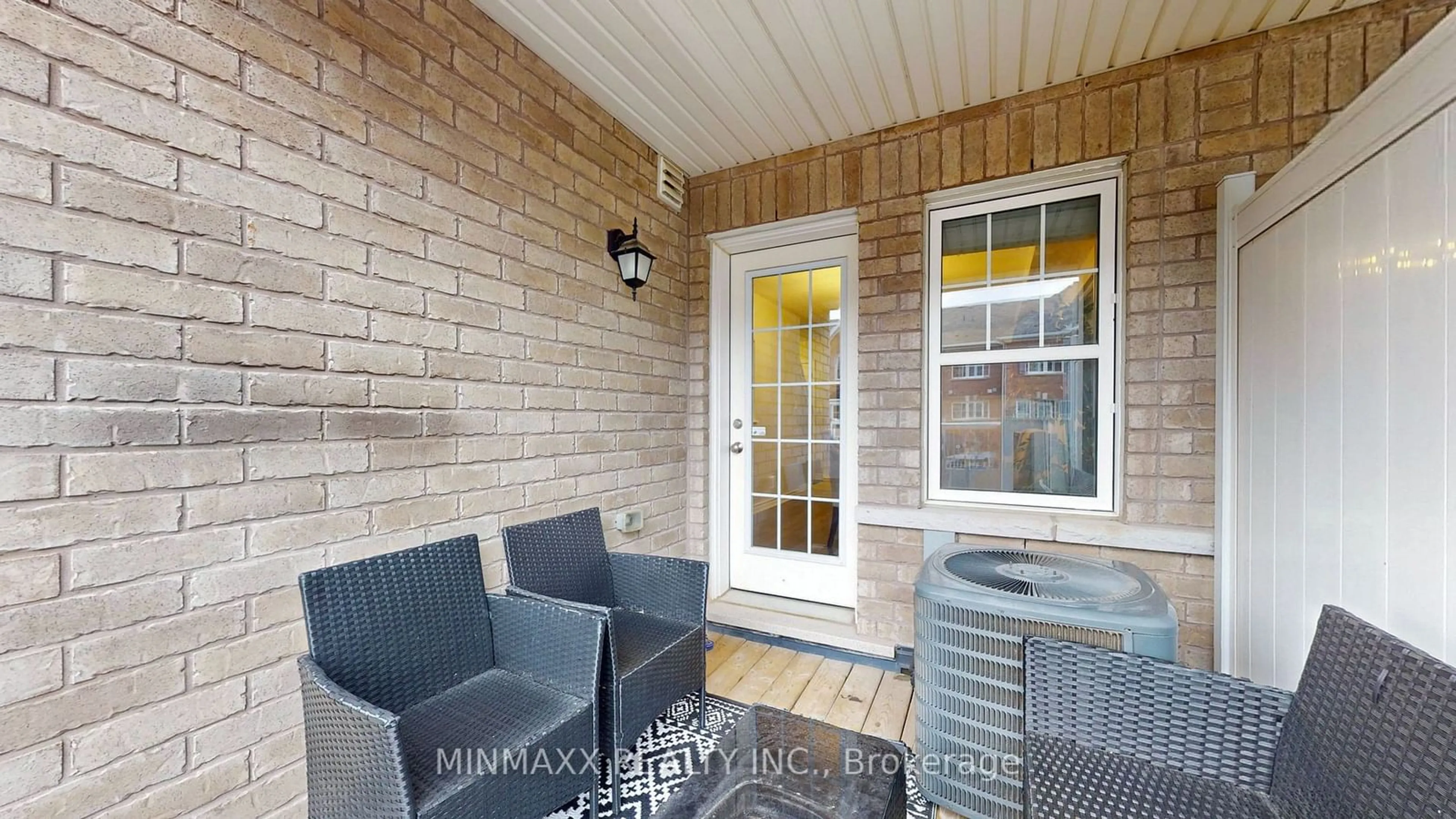 Patio, street for 296 Casson Pt, Milton Ontario L9E 0A1