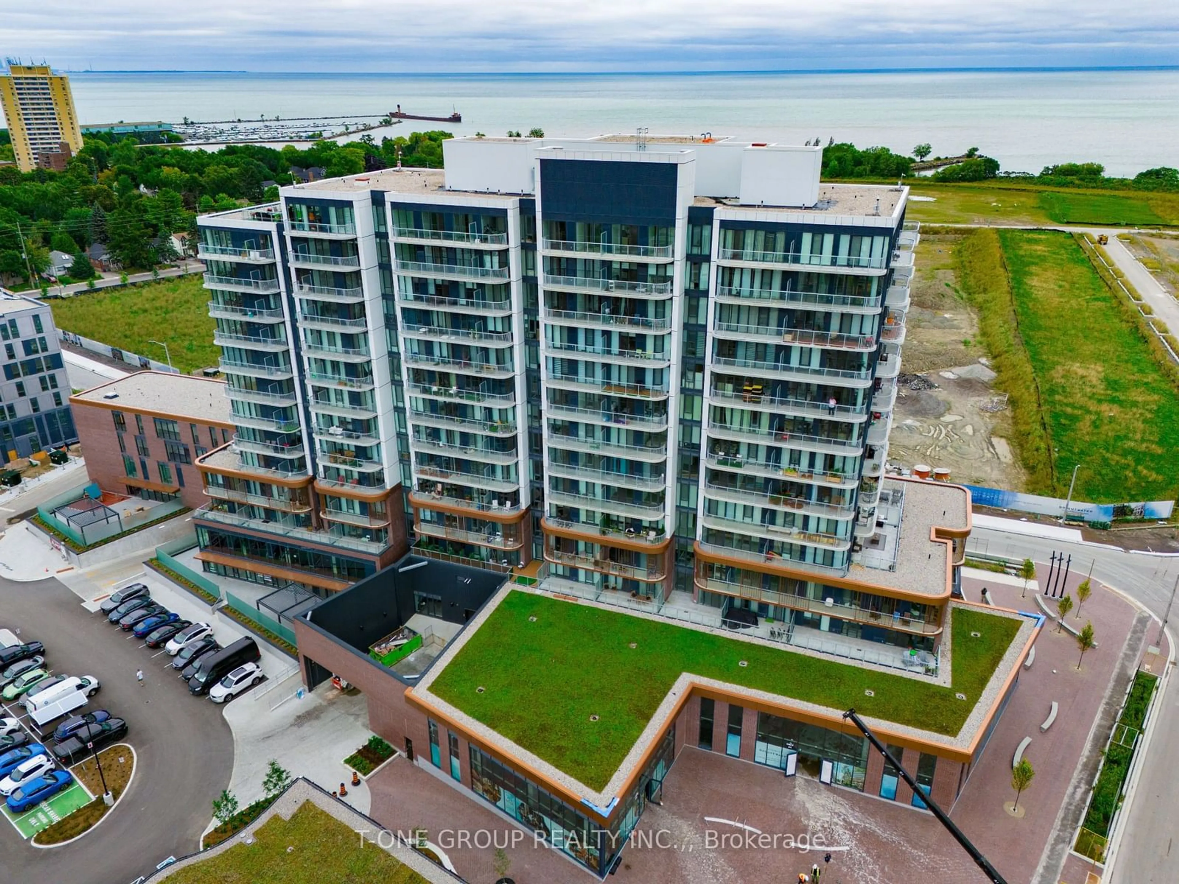 A pic from outside/outdoor area/front of a property/back of a property/a pic from drone, city buildings view from balcony for 220 Missinnihe Way #114, Mississauga Ontario L5H 0A9