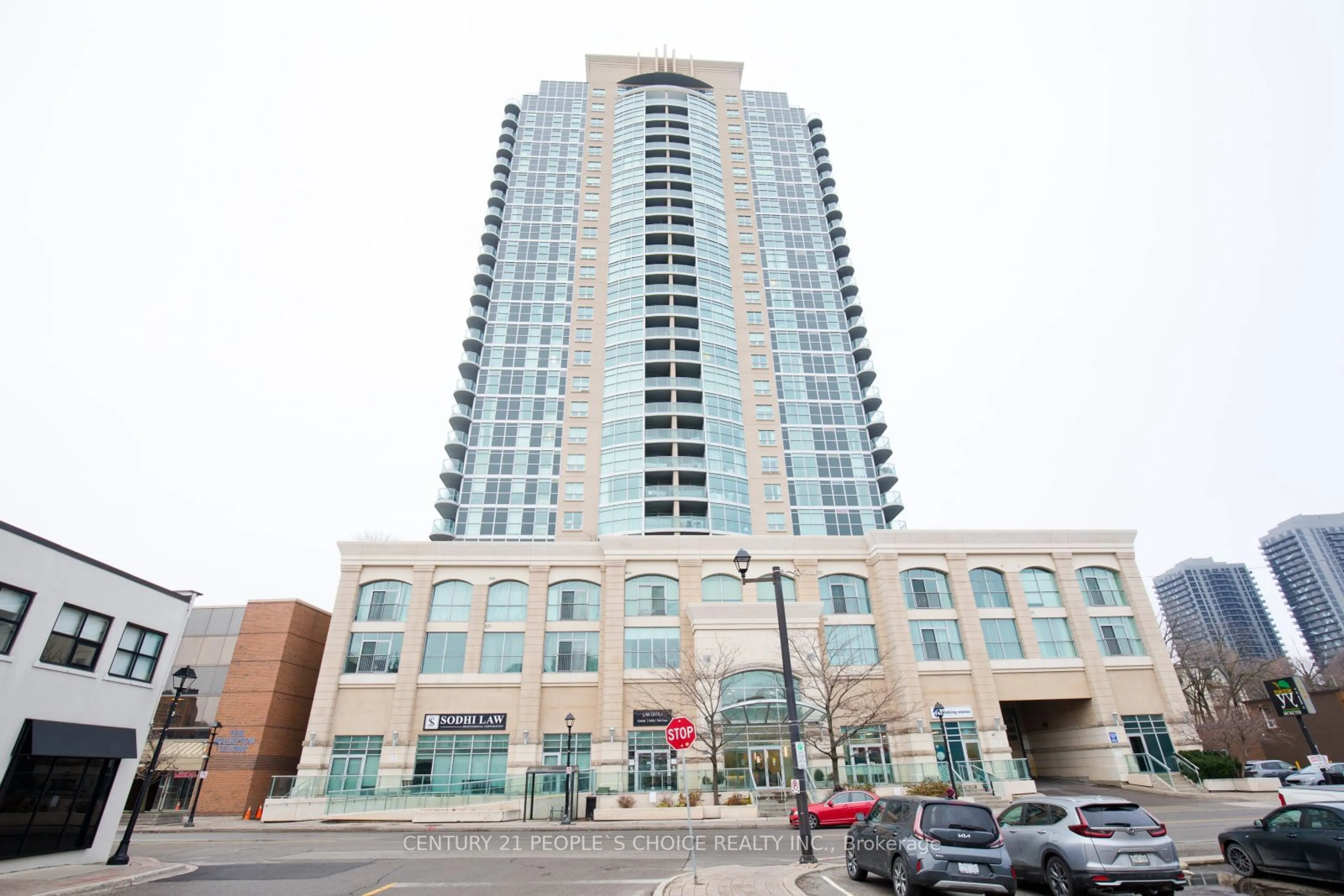 Indoor foyer for 9 George St #2308, Brampton Ontario L6X 1R2