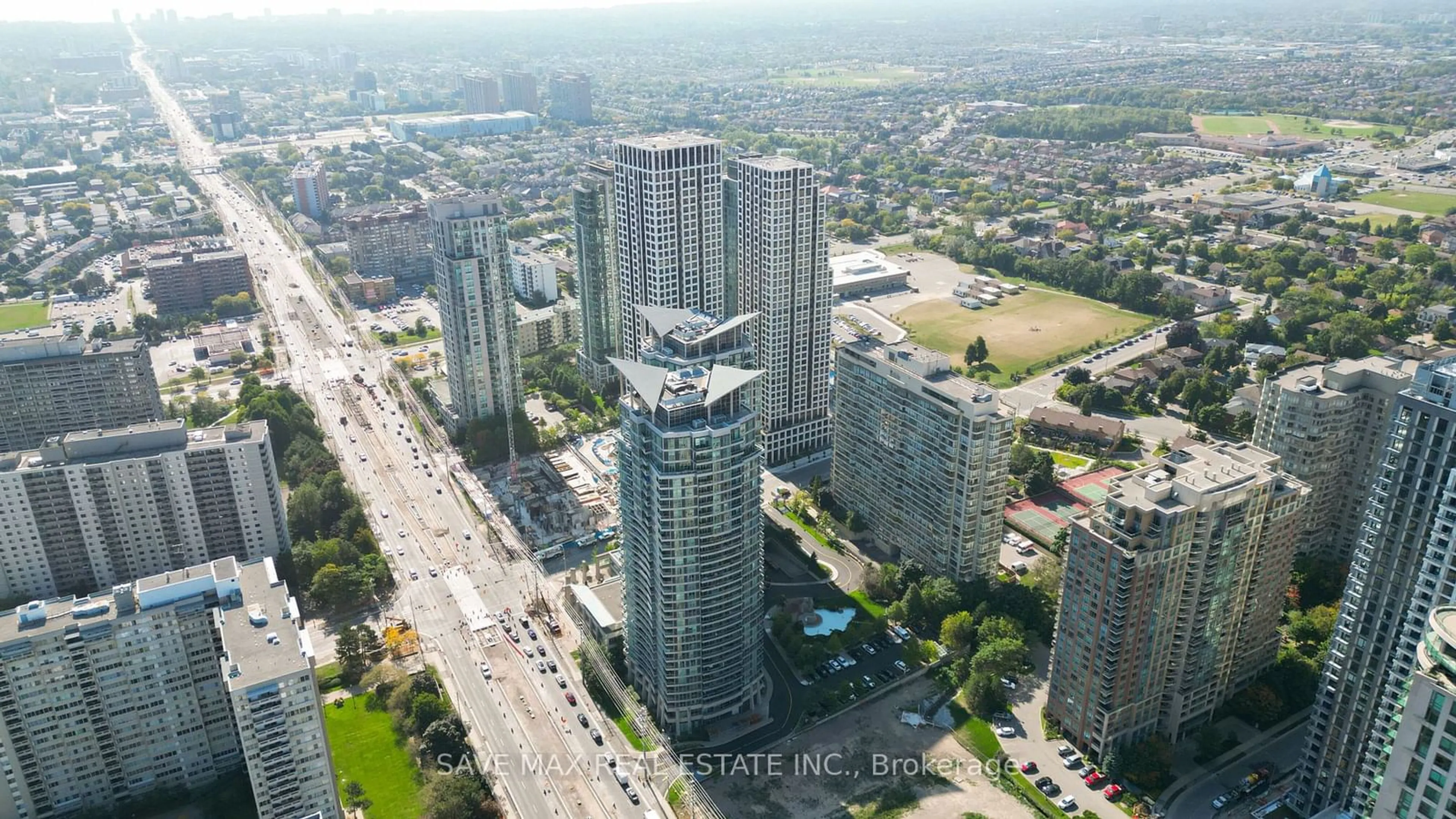 A pic from outside/outdoor area/front of a property/back of a property/a pic from drone, city buildings view from balcony for 1 Elm Dr #908, Mississauga Ontario L5B 4M1