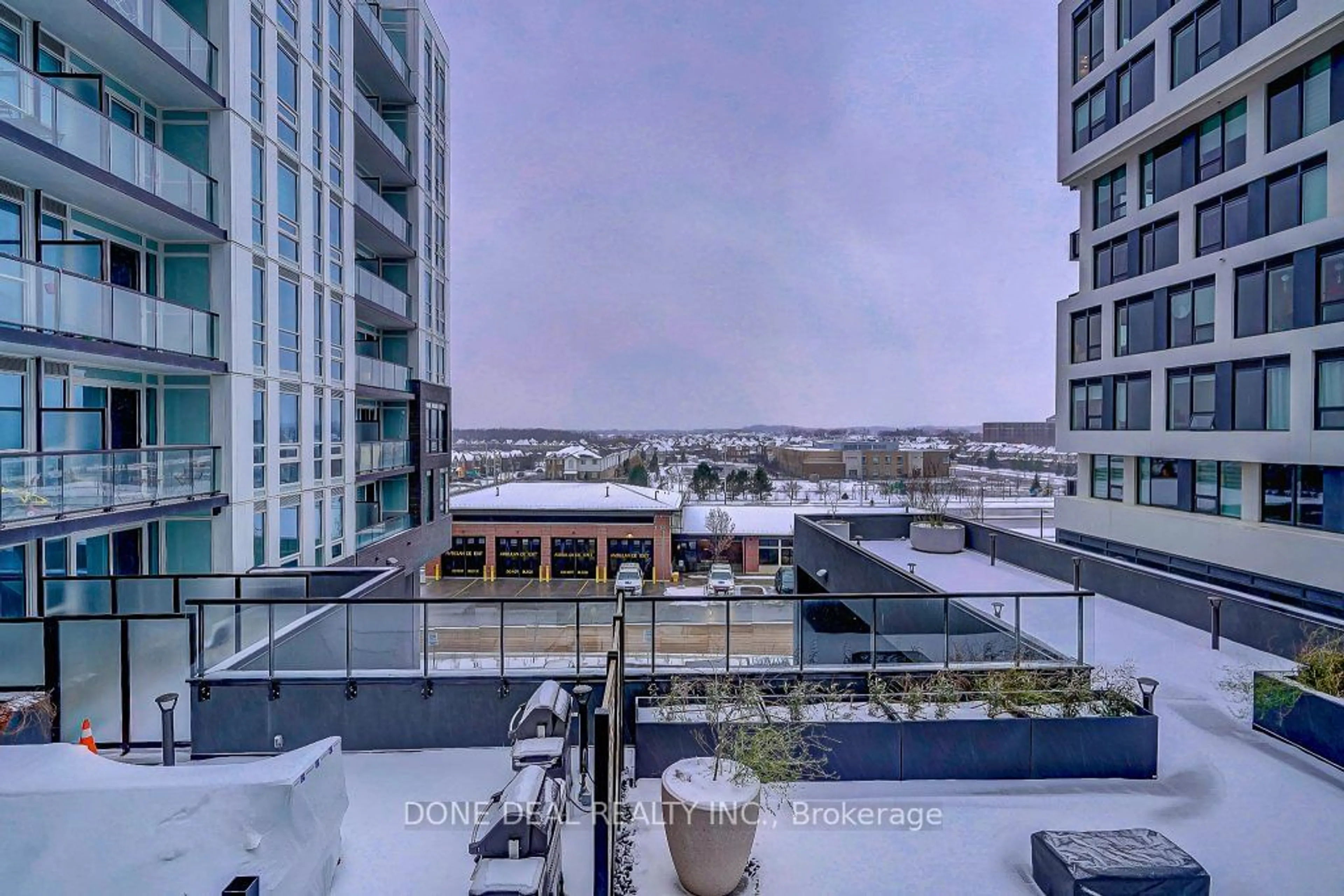 A pic from outside/outdoor area/front of a property/back of a property/a pic from drone, city buildings view from balcony for 3005 Pine Glen Rd #302, Oakville Ontario L6M 4J3