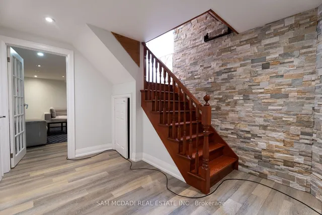 Additional property image - 4484 Jenkins Cres